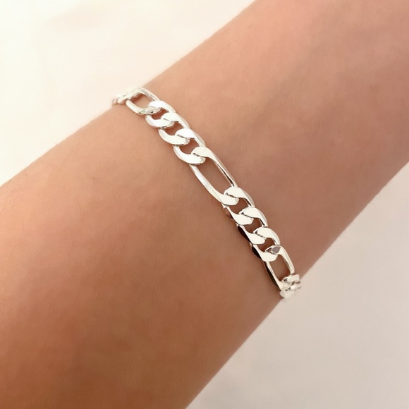 925 Sterling Silver Figaro Chain Bracelet Flat Link Bracelet Dainty Bracelet - Picture 2 of 3